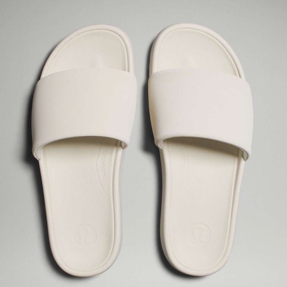 Lululemon Womens Restfeel Slides (US Size 8) in Light Ivory - Picture 4 of 9